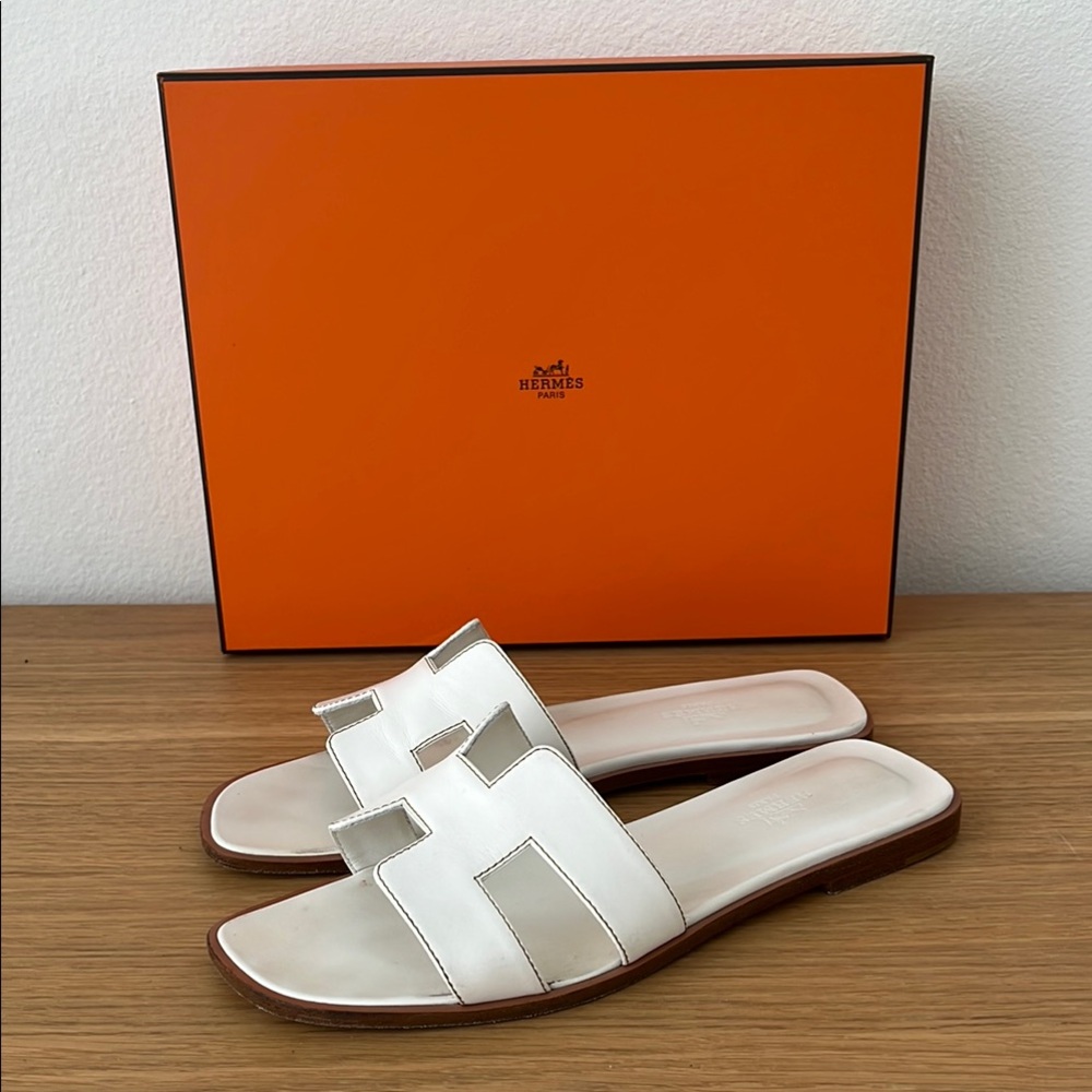 Hermès Oran Sandals White 38